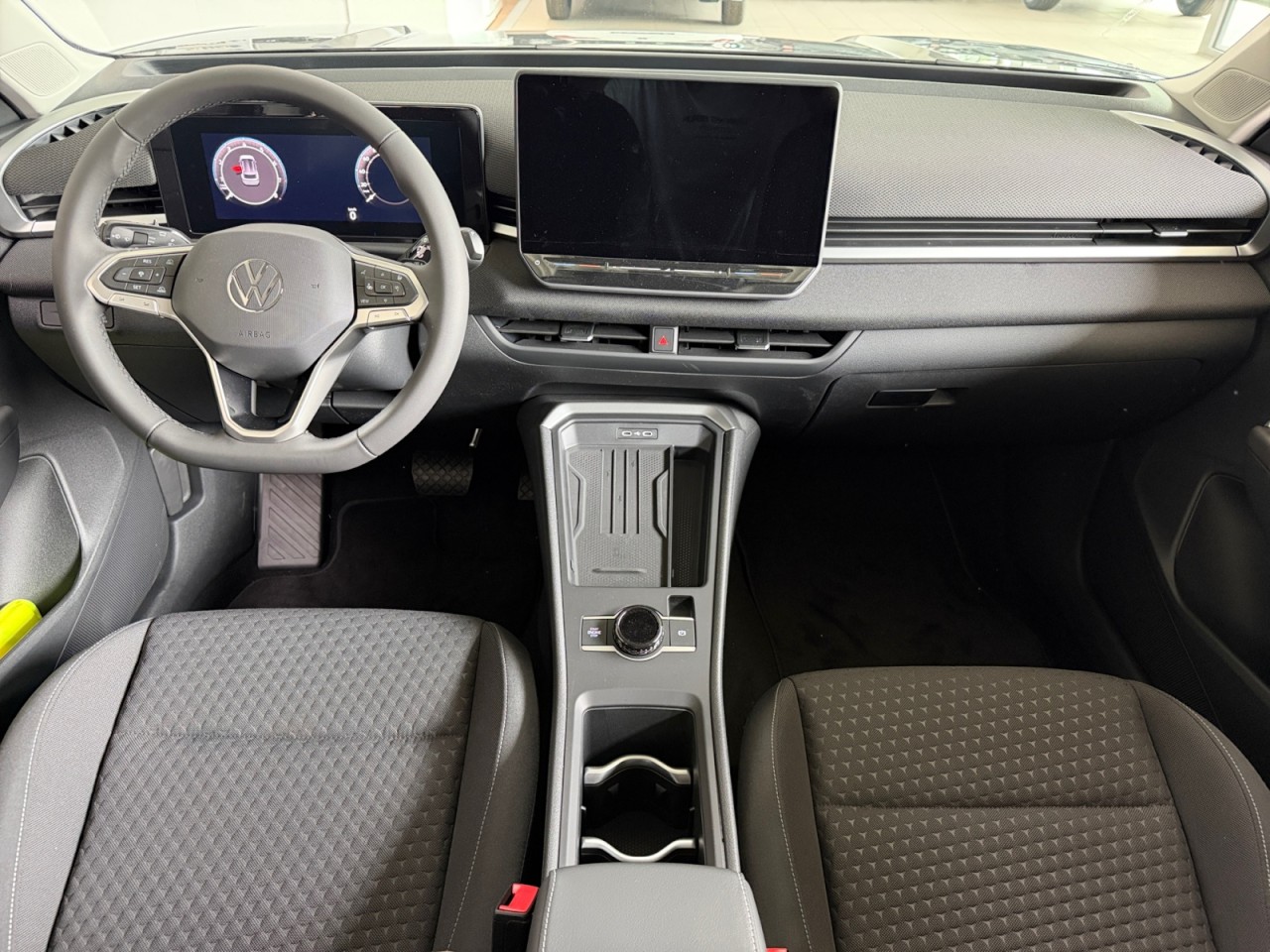 Bild 6 - T-Roc Life 1.5 l eTSI 110 kW 7-Gang-DSG Klima