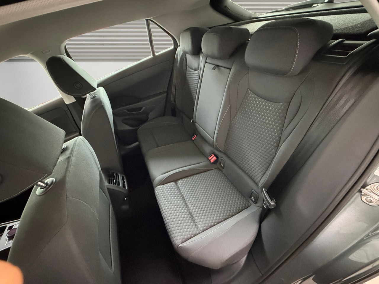 Bild 7 - T-Roc Life 1.5 l eTSI 110 kW 7-Gang-DSG Klima