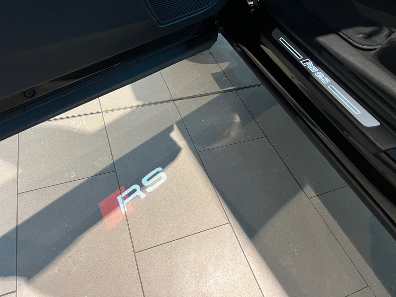 Bild 9 - RSQ8 4.0 TFSI quattro Klima Navi Leder