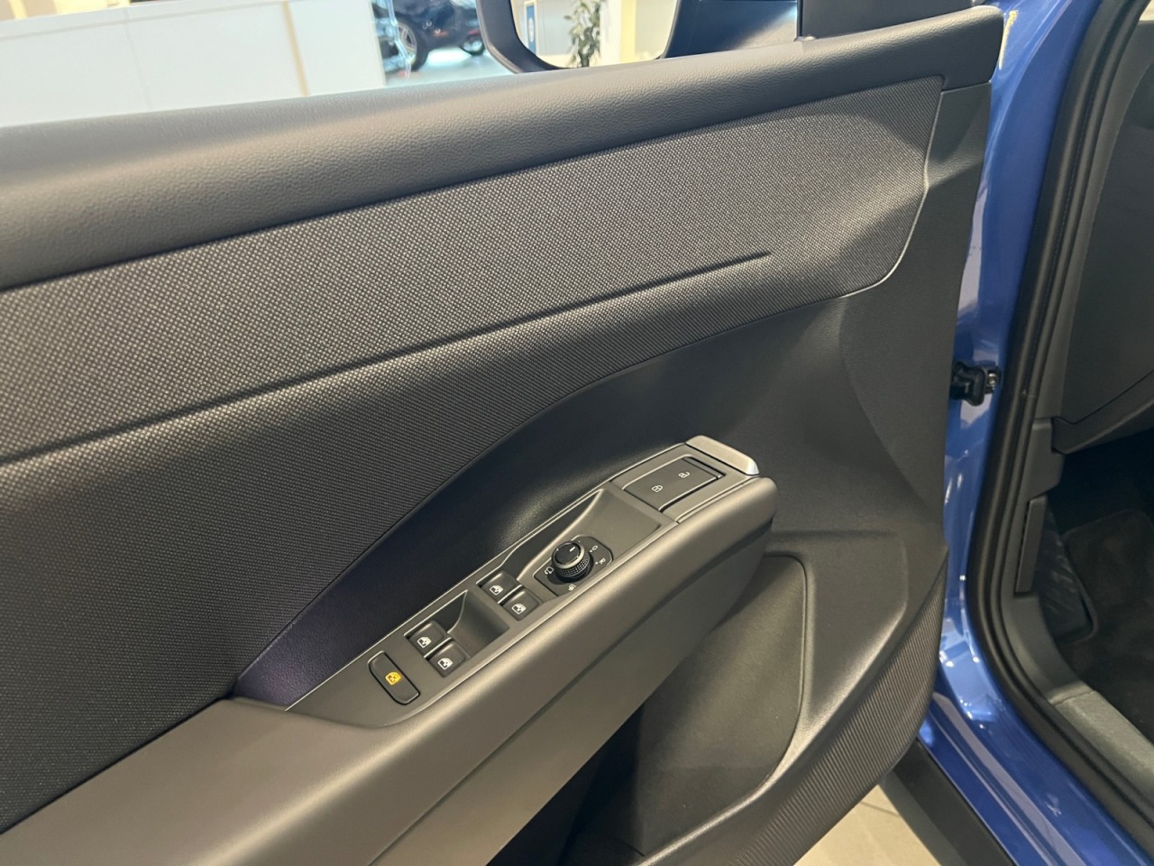 Bild 3 - T-Roc Life 1.5 l eTSI OPF DSG Klima