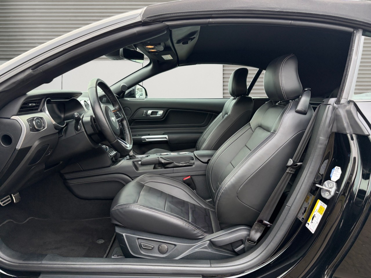 Bild 2 - Mustang Convertible GT 5.0 Ti-VCT V8 Klima Navi