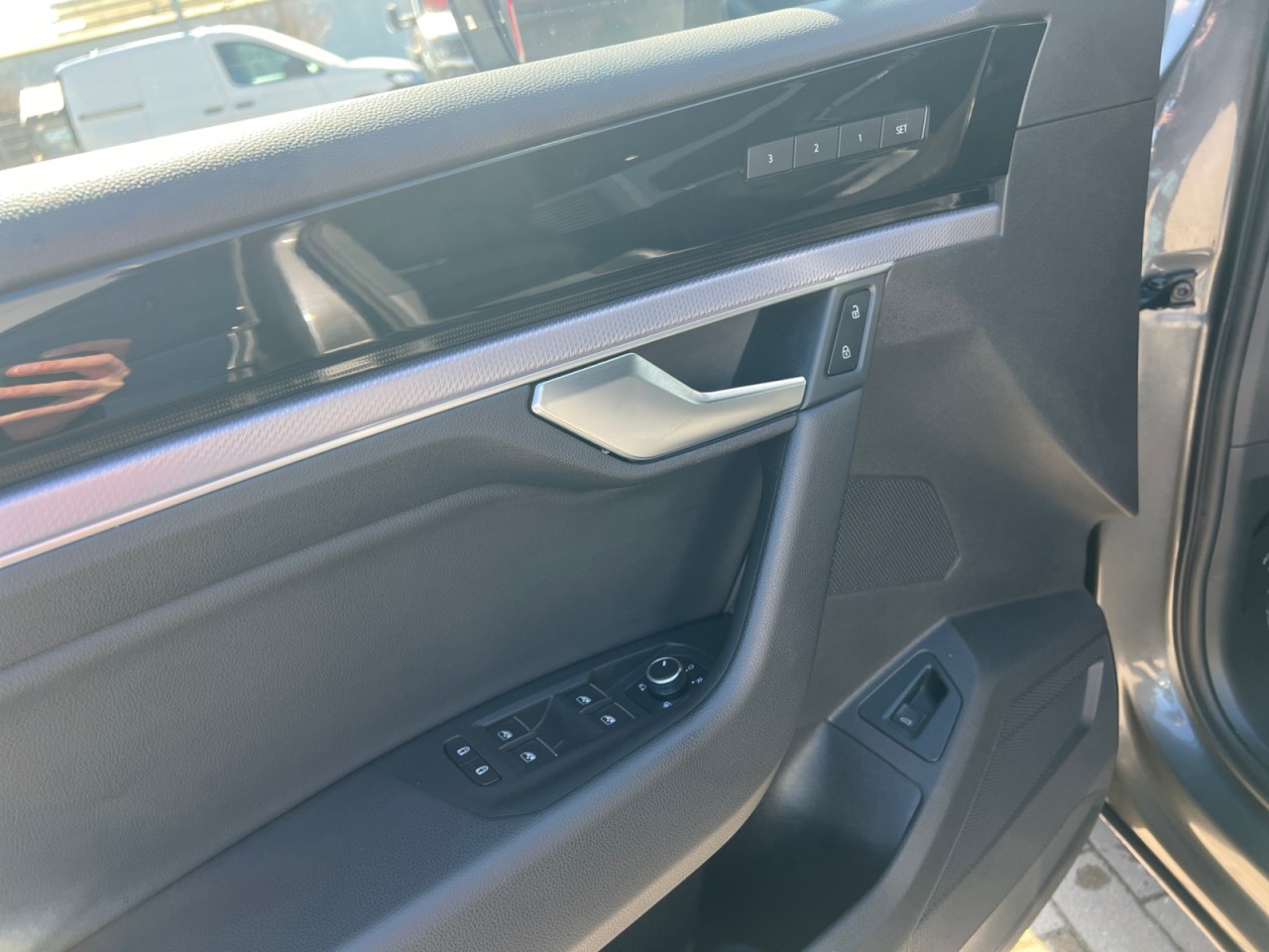Bild 3 - Touareg 3.0 V6 TDI R-Line 4Motion Klima Navi