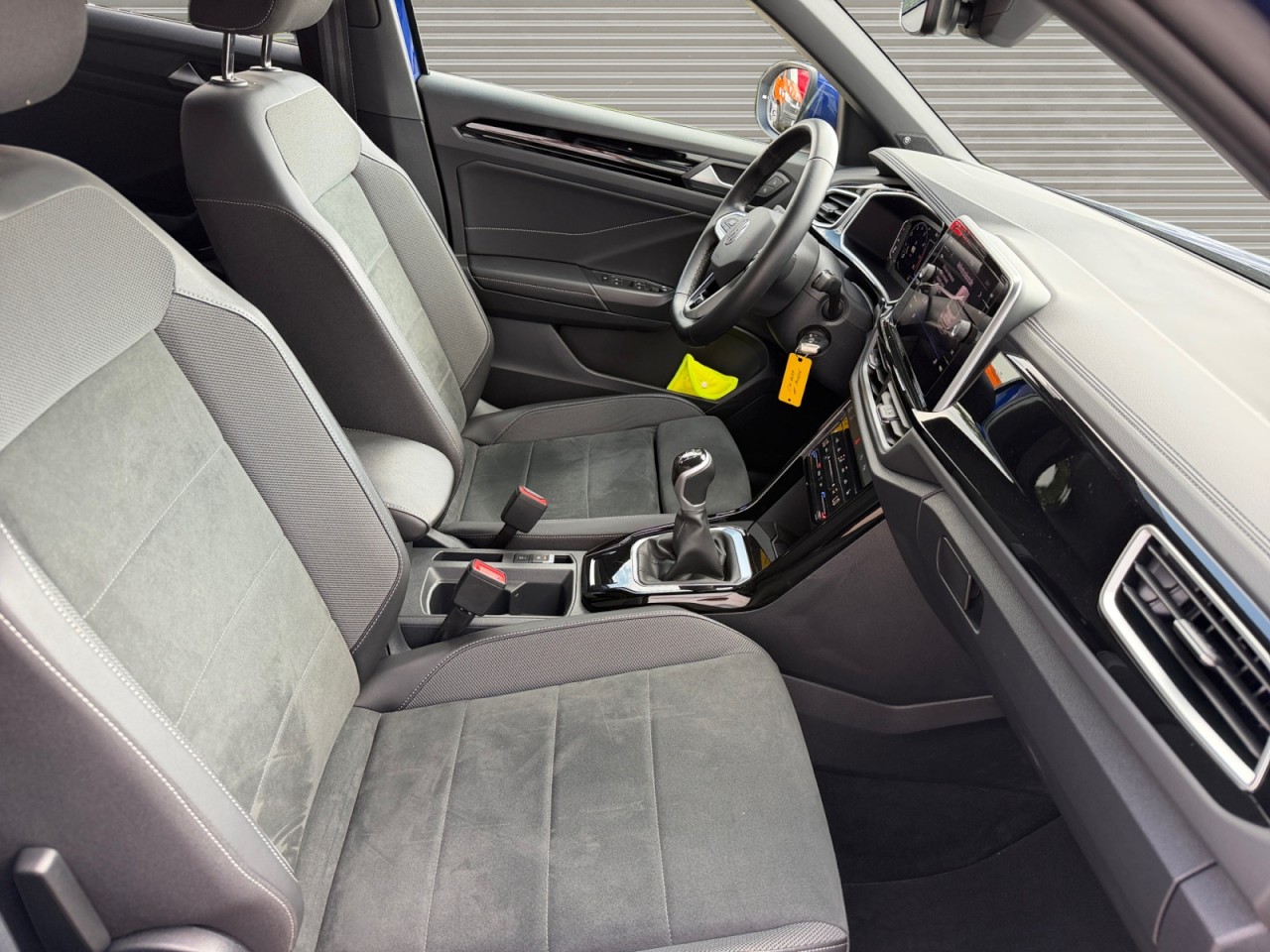 Bild 9 - T-Roc 1.5 TSI R-Line NAV Klima Navi