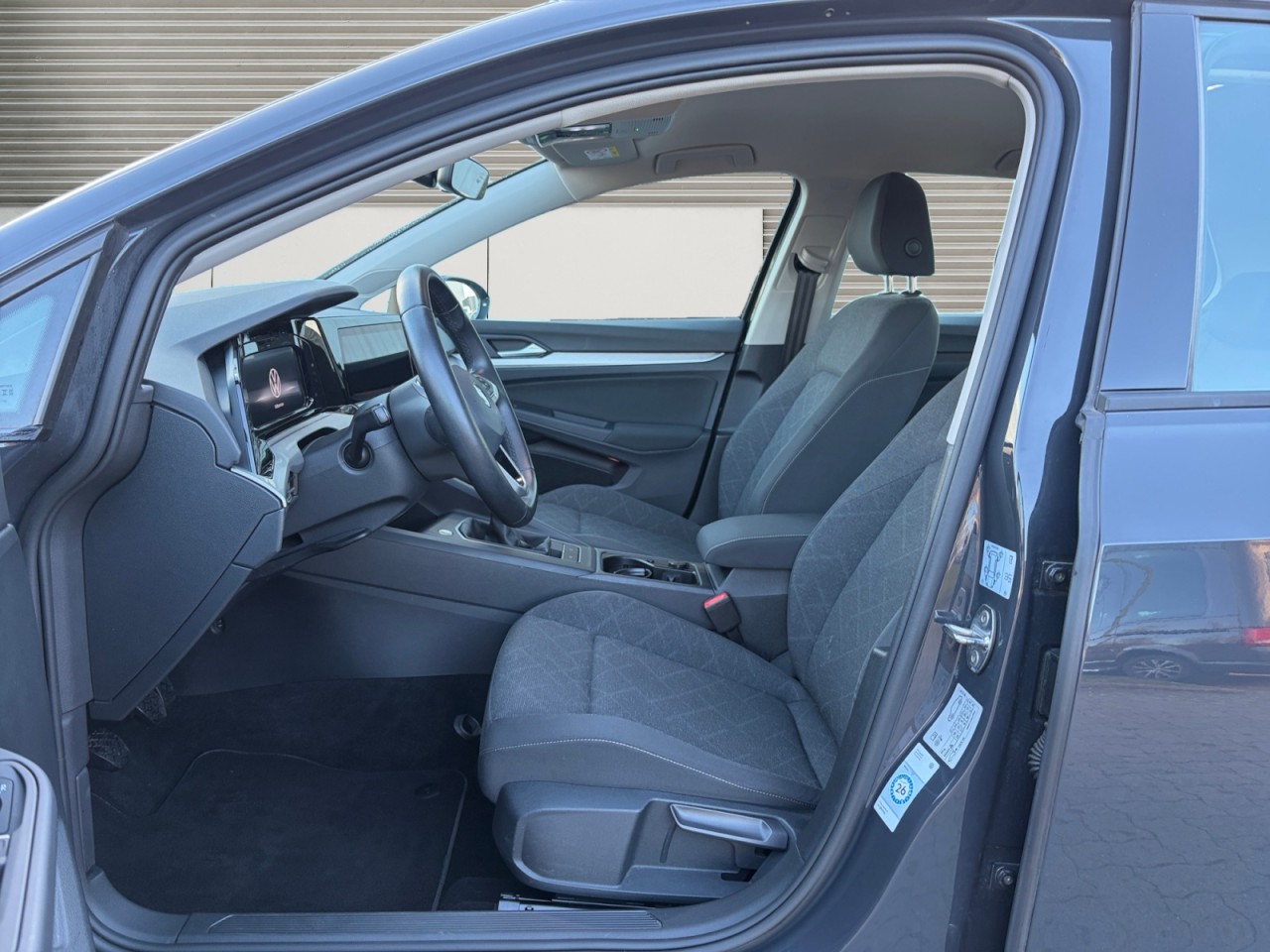 Bild 2 - Golf VIII 2.0 TDI Life Klima Navi Einparkhilfe