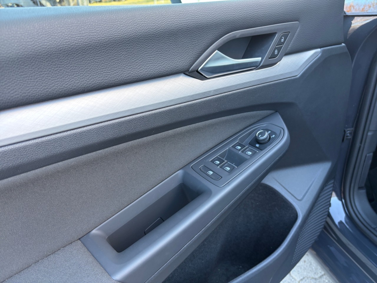 Bild 3 - Golf VIII 2.0 TDI Life Klima Navi Einparkhilfe