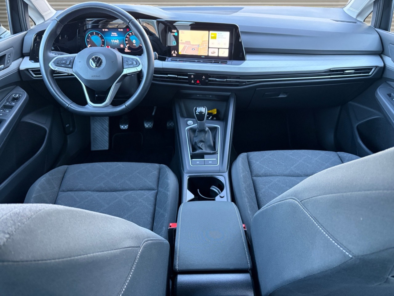 Bild 4 - Golf VIII 2.0 TDI Life Klima Navi Einparkhilfe