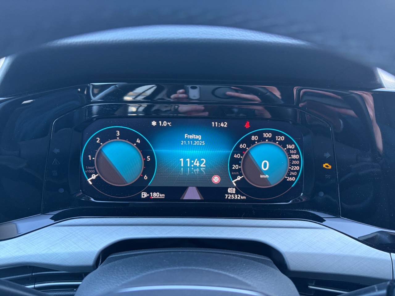 Bild 6 - Golf VIII 2.0 TDI Life Klima Navi Einparkhilfe