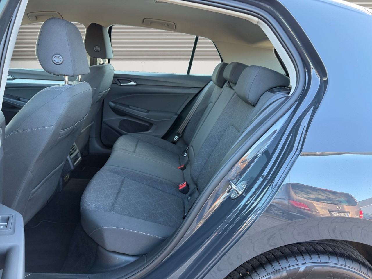 Bild 8 - Golf VIII 2.0 TDI Life Klima Navi Einparkhilfe