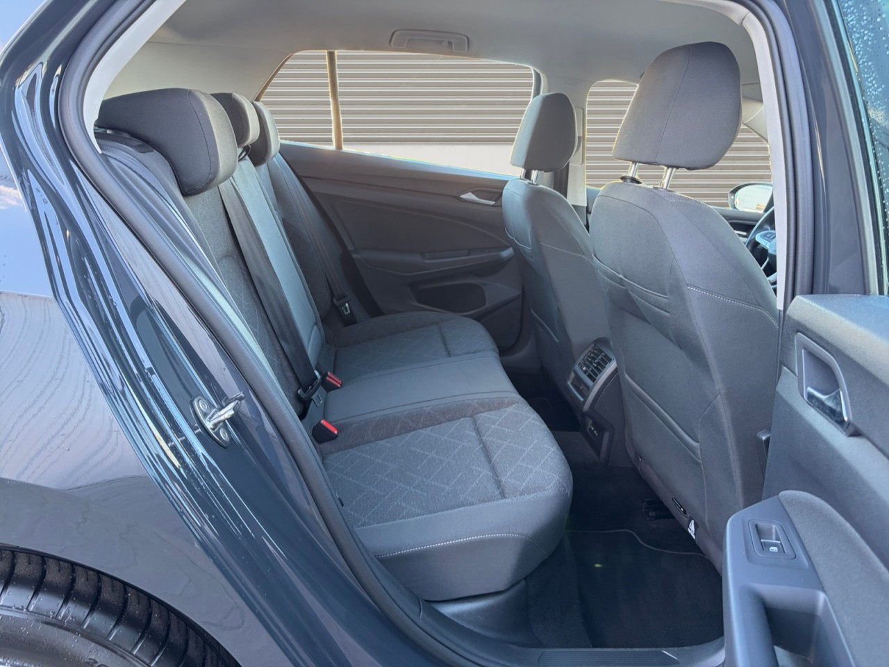 Bild 10 - Golf VIII 2.0 TDI Life Klima Navi Einparkhilfe