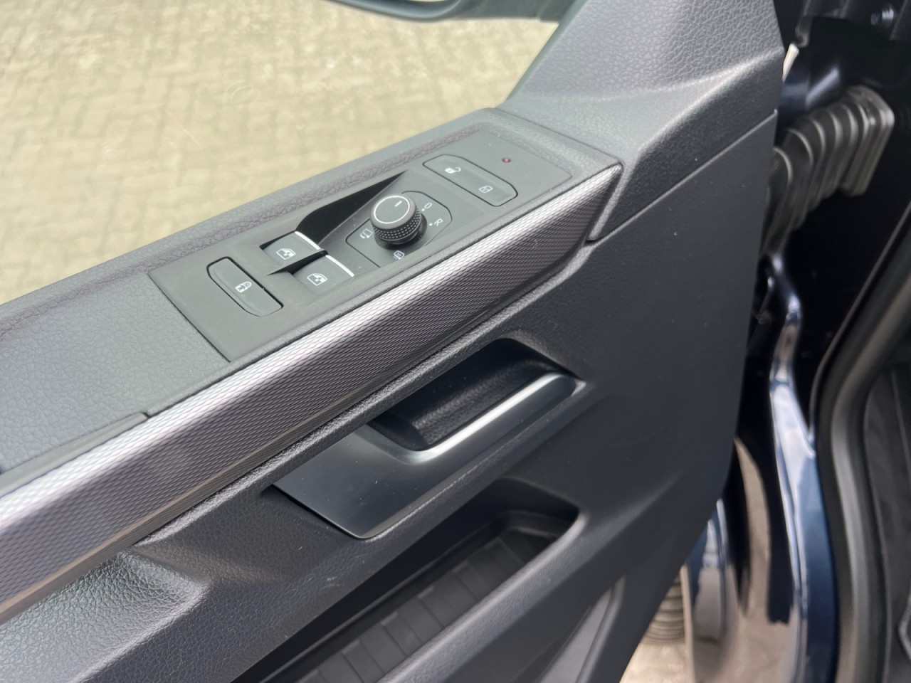 Bild 3 - Multivan T6.1 2.0 TDI Generation Six 4MOTION