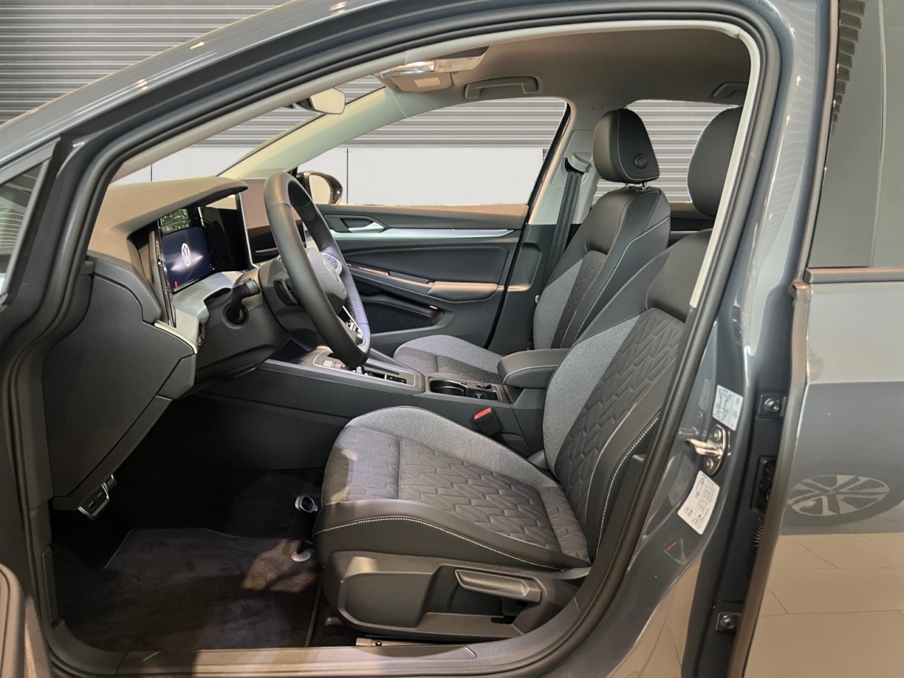 Bild 2 - Golf Energy 1,5 l eTSI OPF DSG Klima Navi