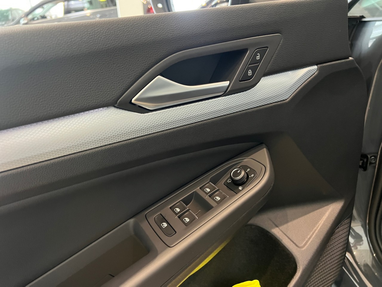 Bild 3 - Golf Energy 1,5 l eTSI OPF DSG Klima Navi