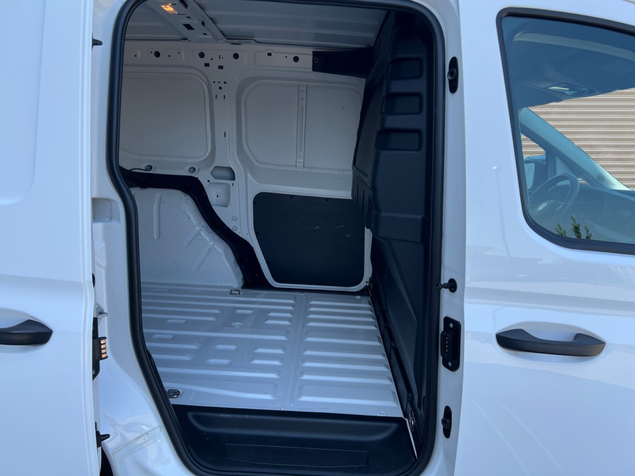 Bild 8 - Caddy Cargo 2.0 TDI EcoProfi Klima Einparkhilfe