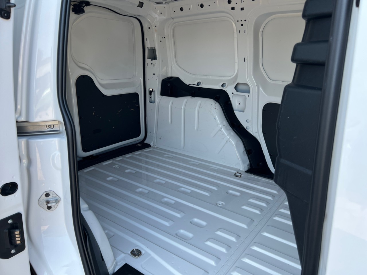 Bild 10 - Caddy Cargo 2.0 TDI EcoProfi Klima Einparkhilfe