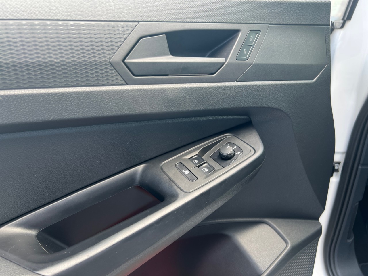 Bild 3 - Caddy 2.0 TDI Cargo AHV Klima Kamera Klima