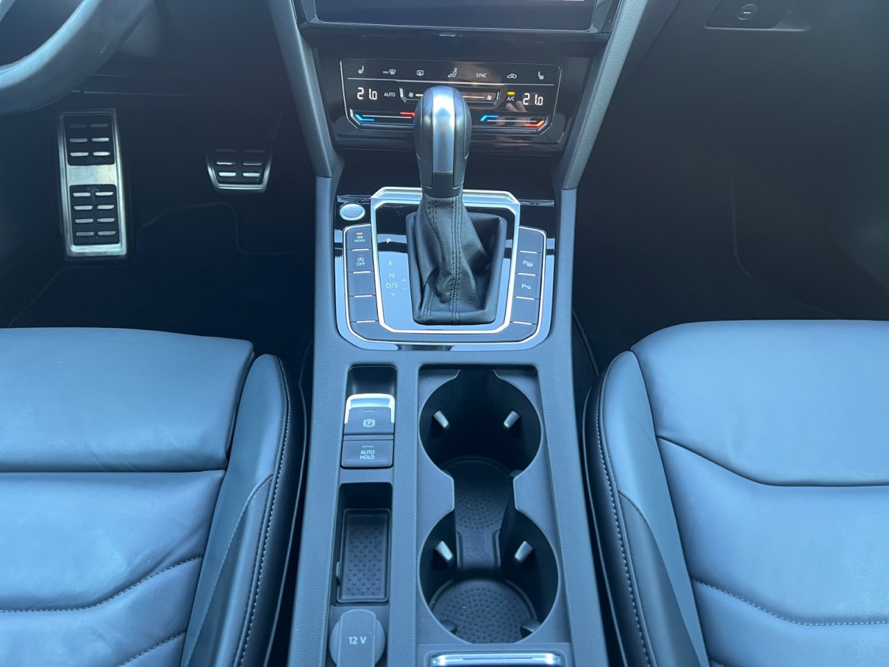 Bild 7 - Arteon 2.0 TDI Elegance Klima Navi Leder