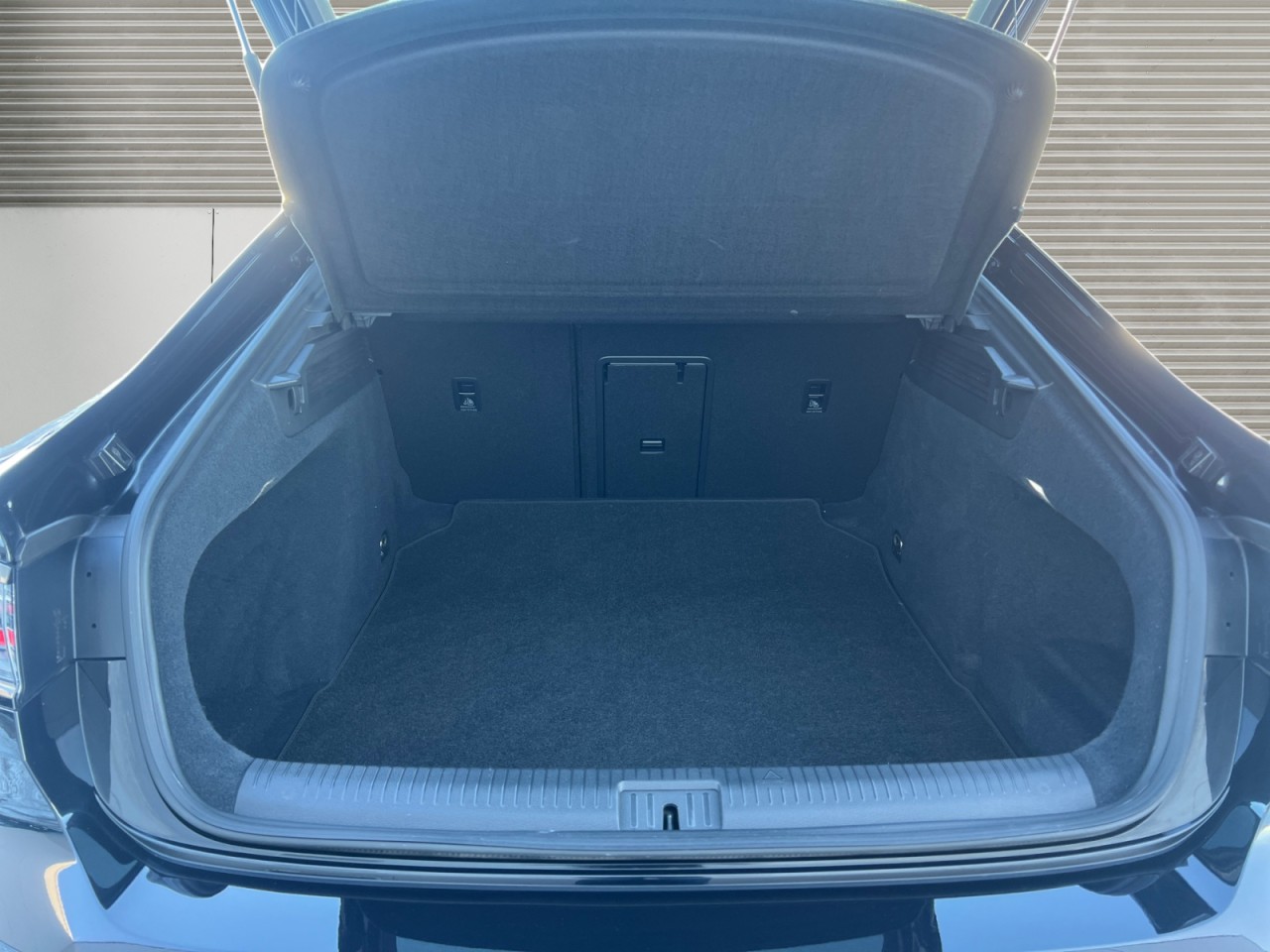 Bild 11 - Arteon 2.0 TDI Elegance Klima Navi Leder