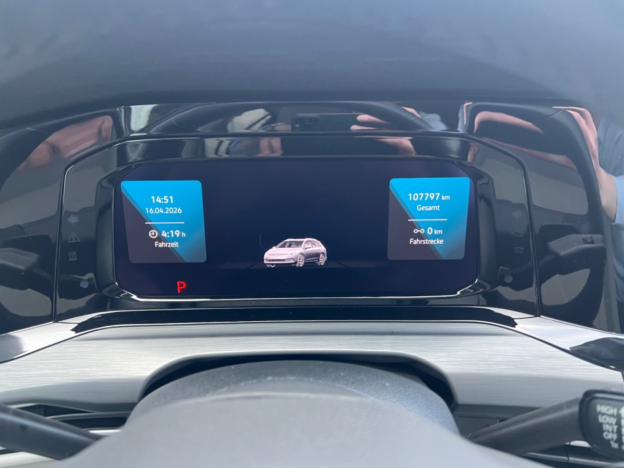 Bild 6 - Golf VIII Variant 2.0 TDI Style Matrix HUD AHK