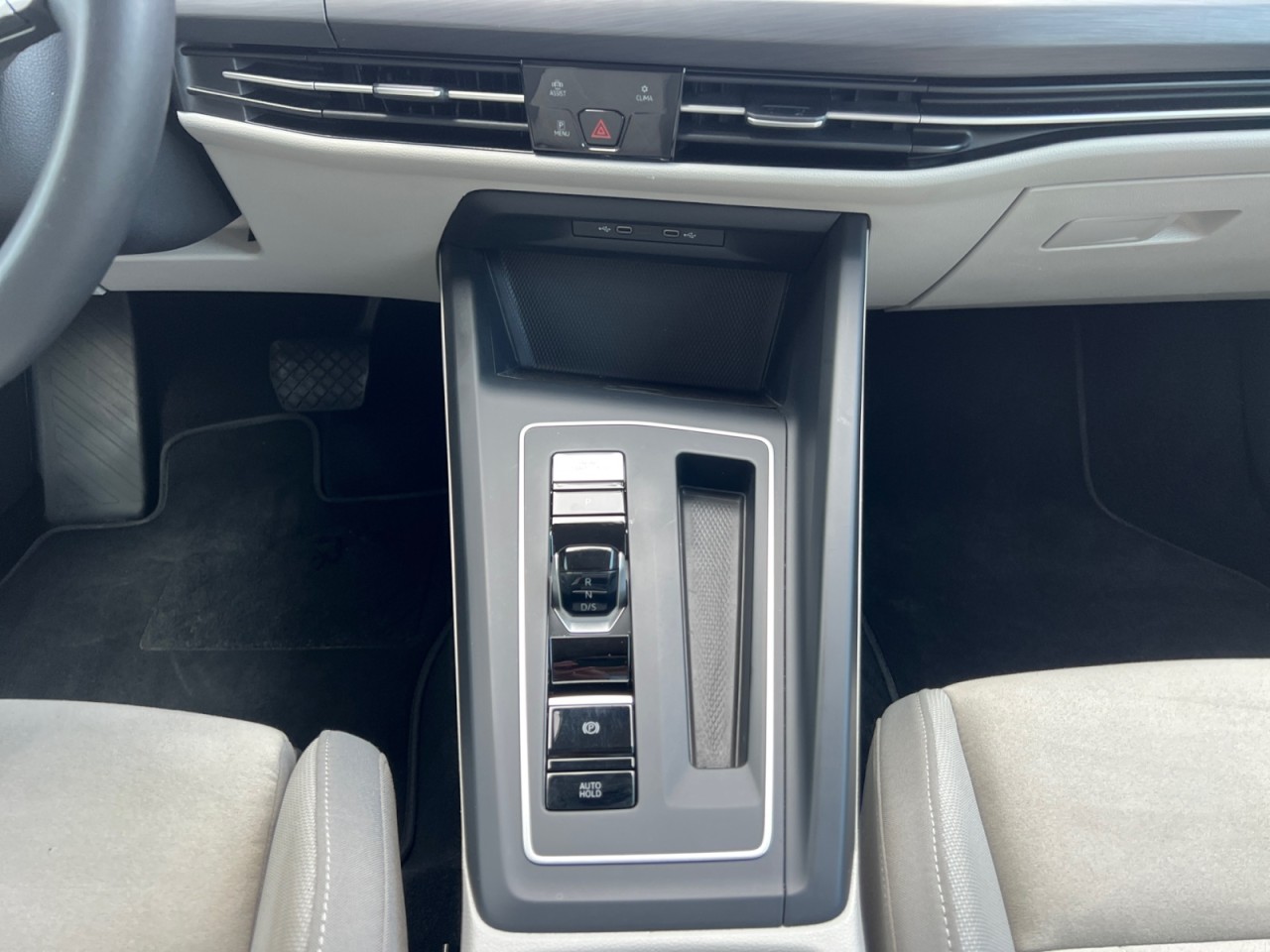 Bild 7 - Golf VIII Variant 2.0 TDI Style Matrix HUD AHK