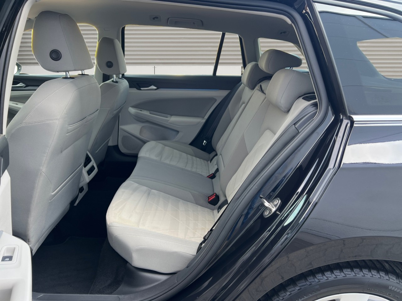 Bild 8 - Golf VIII Variant 2.0 TDI Style Matrix HUD AHK