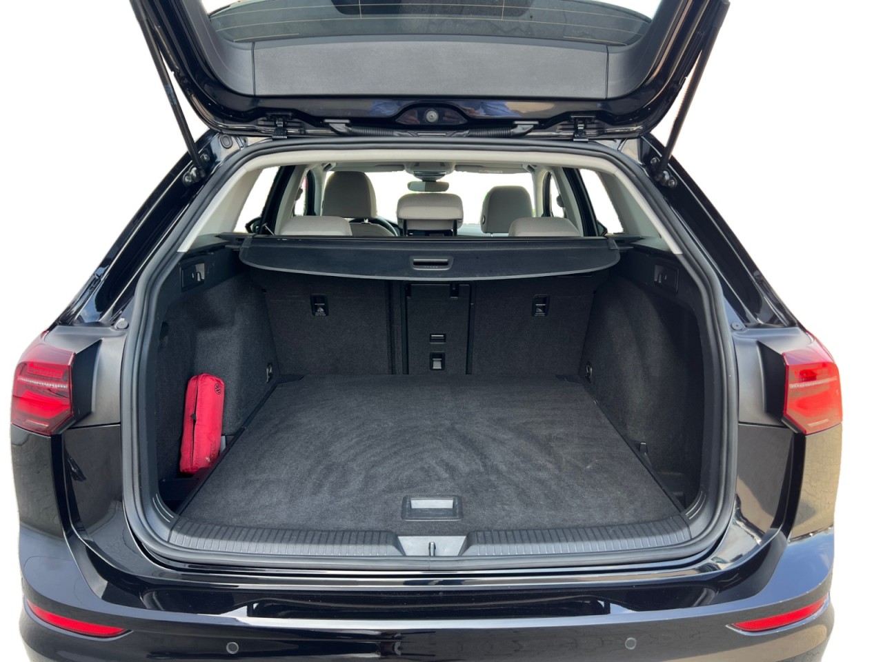 Bild 11 - Golf VIII Variant 2.0 TDI Style Matrix HUD AHK