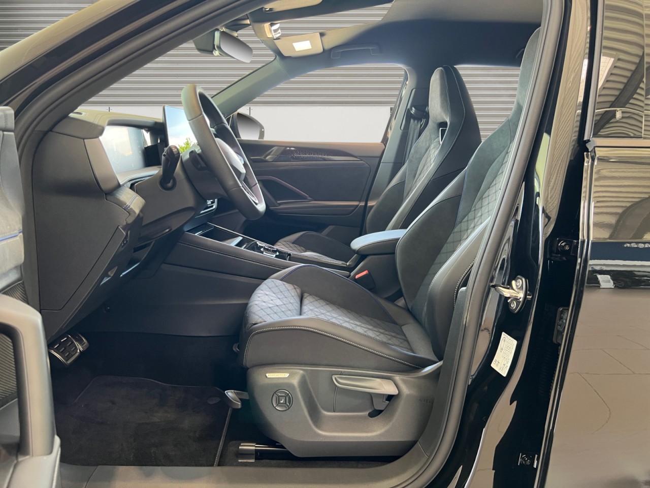 Bild 2 - Tayron R-Line 2,0l TDI 4MOTION 193 PS 7-Gang-DSG