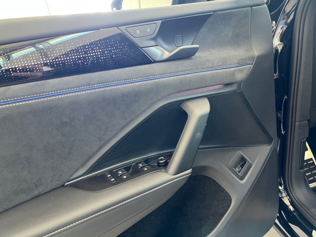 Bild 3 - Tayron R-Line 2,0l TDI 4MOTION 193 PS 7-Gang-DSG