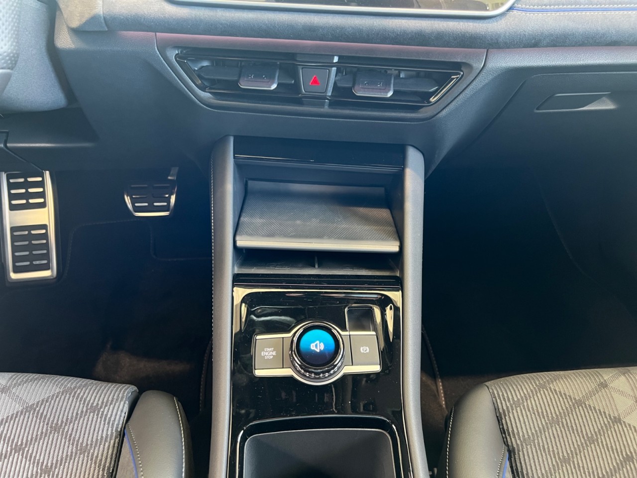 Bild 7 - Tayron R-Line 2,0l TDI 4MOTION 193 PS 7-Gang-DSG