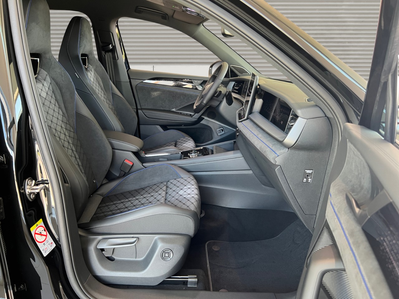 Bild 9 - Tayron R-Line 2,0l TDI 4MOTION 193 PS 7-Gang-DSG