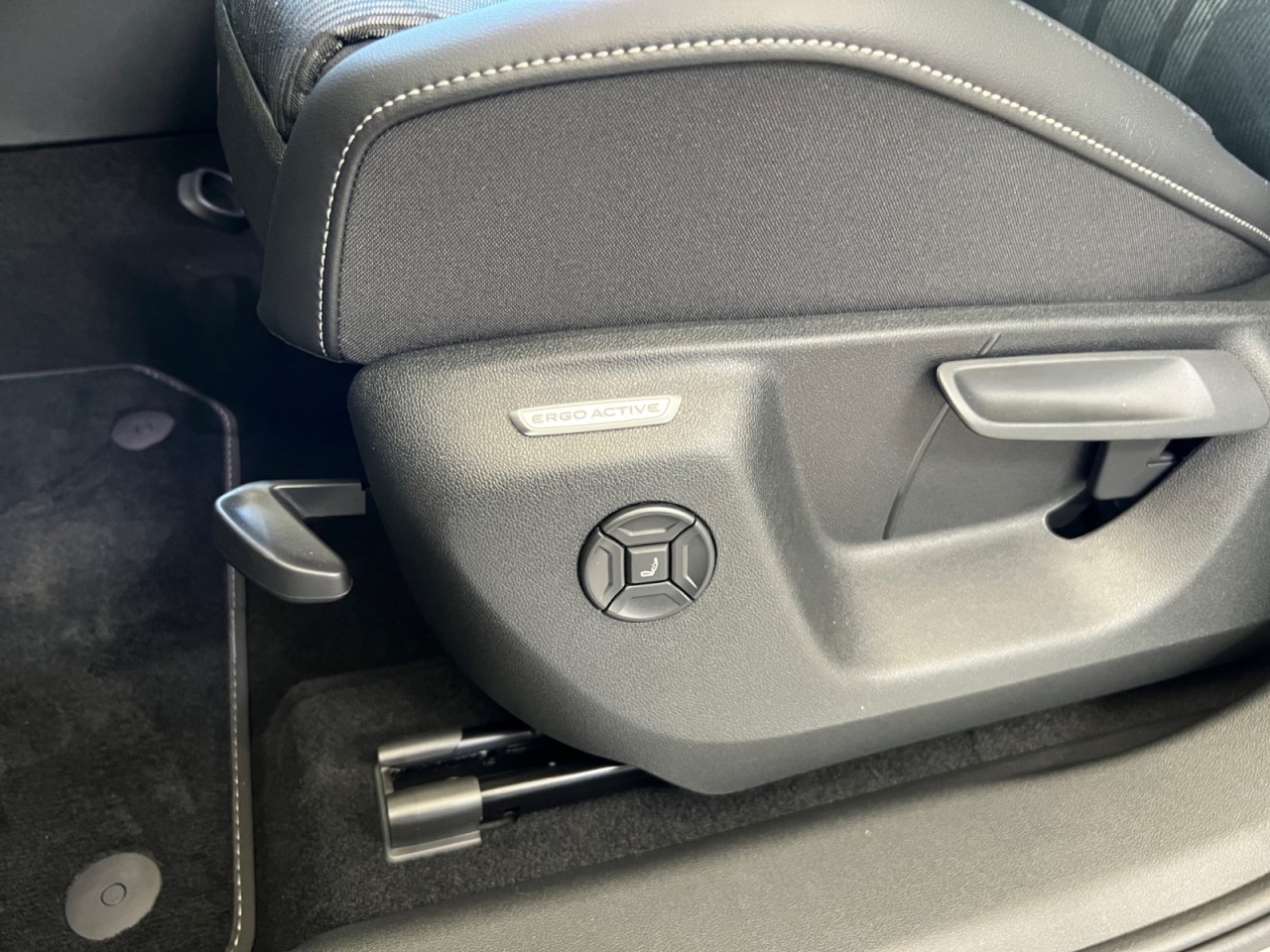 Bild 14 - Tayron R-Line 2,0l TDI 4MOTION 193 PS 7-Gang-DSG