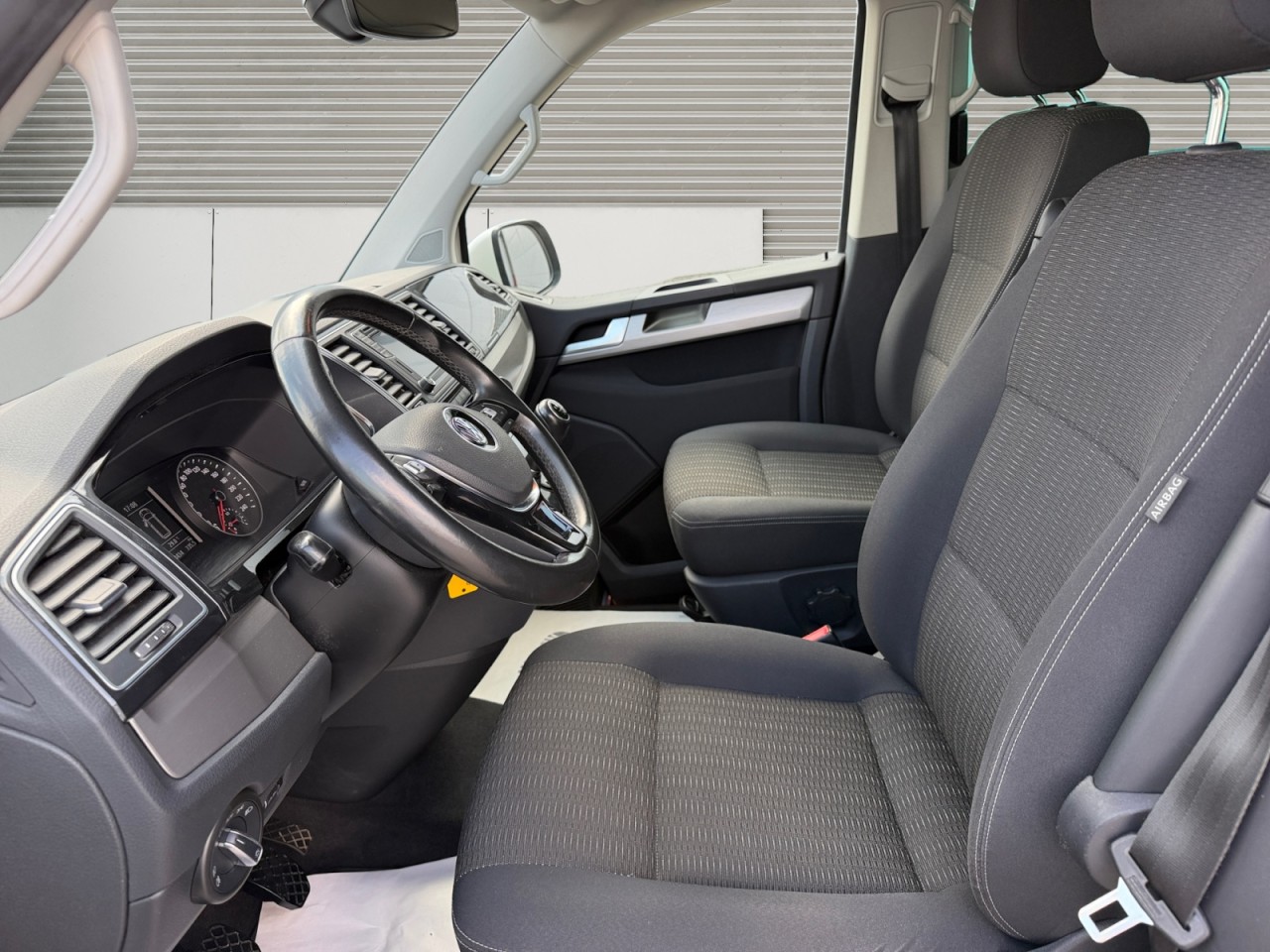 Bild 2 - T6 2.0 TDI Multivan Comfortline Klima Navi