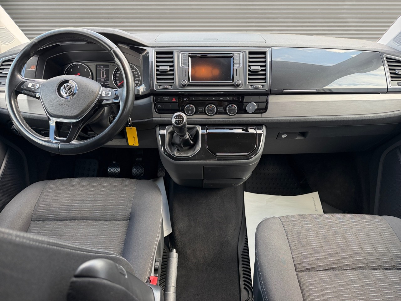 Bild 4 - T6 2.0 TDI Multivan Comfortline Klima Navi
