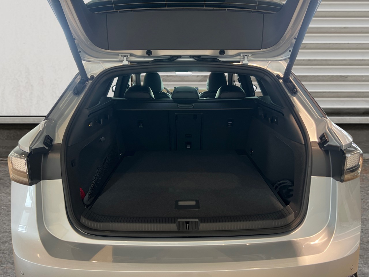 Bild 10 - ID.7 Tourer Pro S 286 PS 86 kWh 1-Gang-Automatik