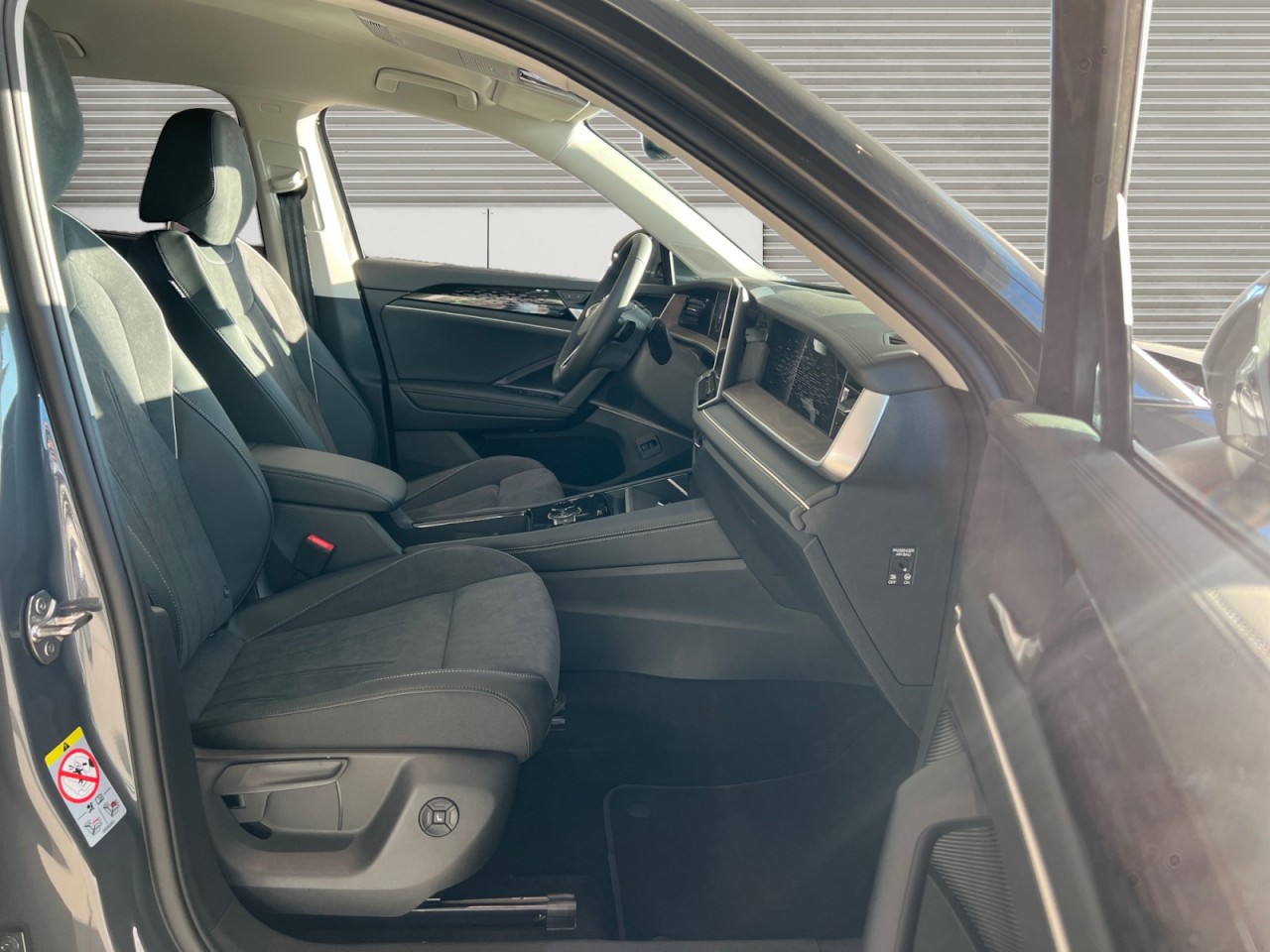 Bild 9 - Tayron Elegance 2,0 l TDI 4M 193 PS 7-Gang-DSG