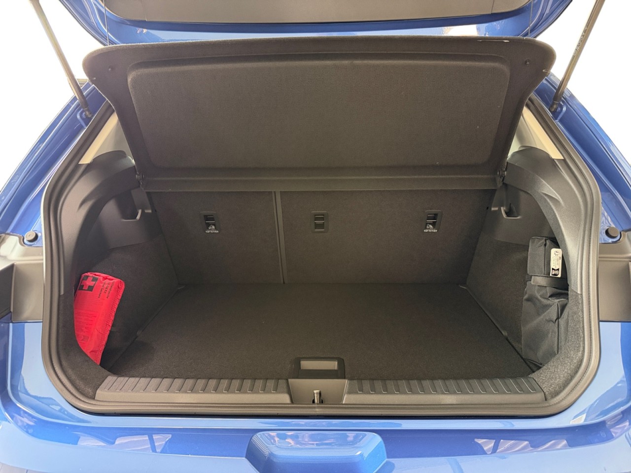 Bild 9 - ID. Polo Launch-Edition Life 155 kW (211 PS) 52 kWh 1-Gang-Automatik