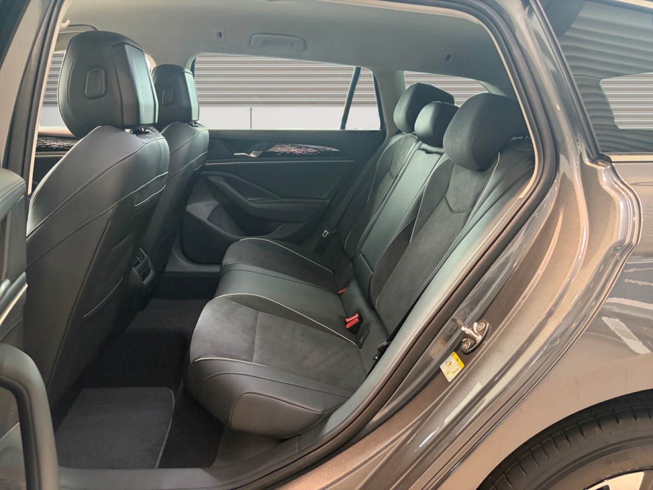 Bild 8 - Passat Business 2,0 l TDI SCR 150 PS 7-Gang-DSG