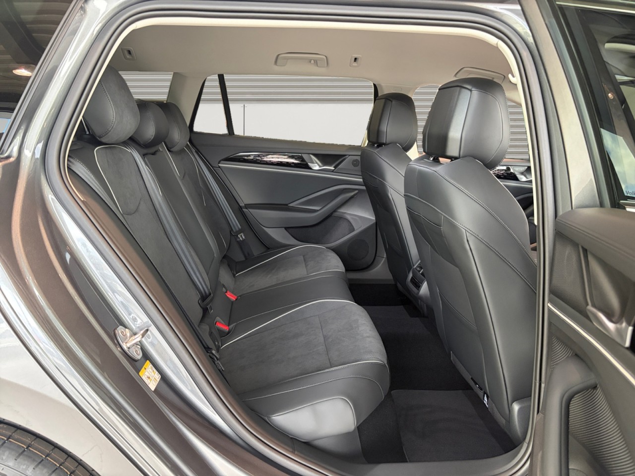 Bild 10 - Passat Business 2,0 l TDI SCR 150 PS 7-Gang-DSG