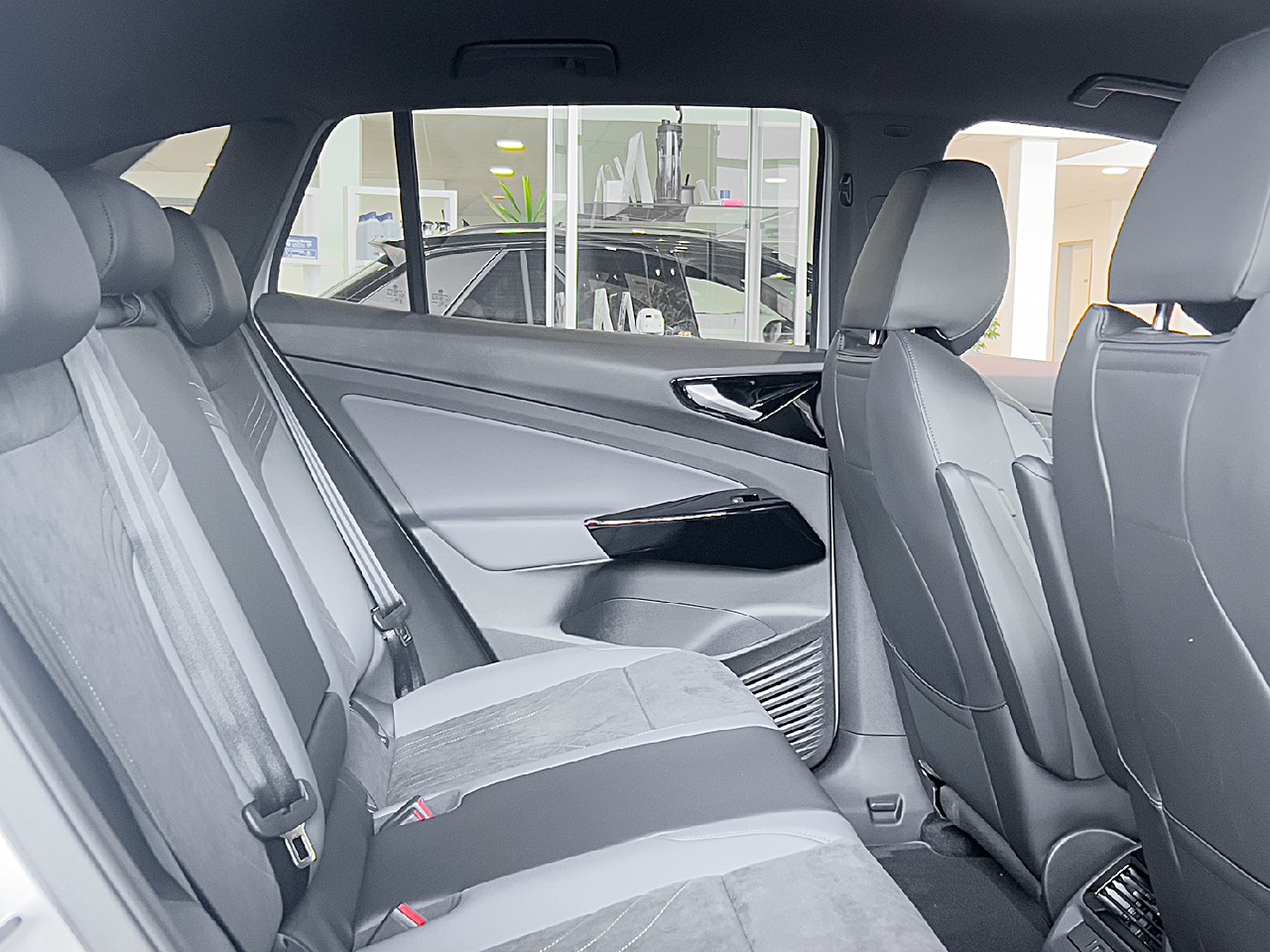 Bild 3 - ID.4 Pro GOAL 286 PS 77 kWh 1-Gang-Automatik