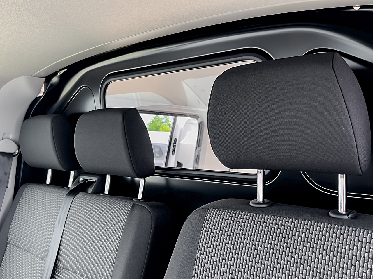 Bild 8 - T6.1 Transporter Kasten KR 2,0 l TDI Klima