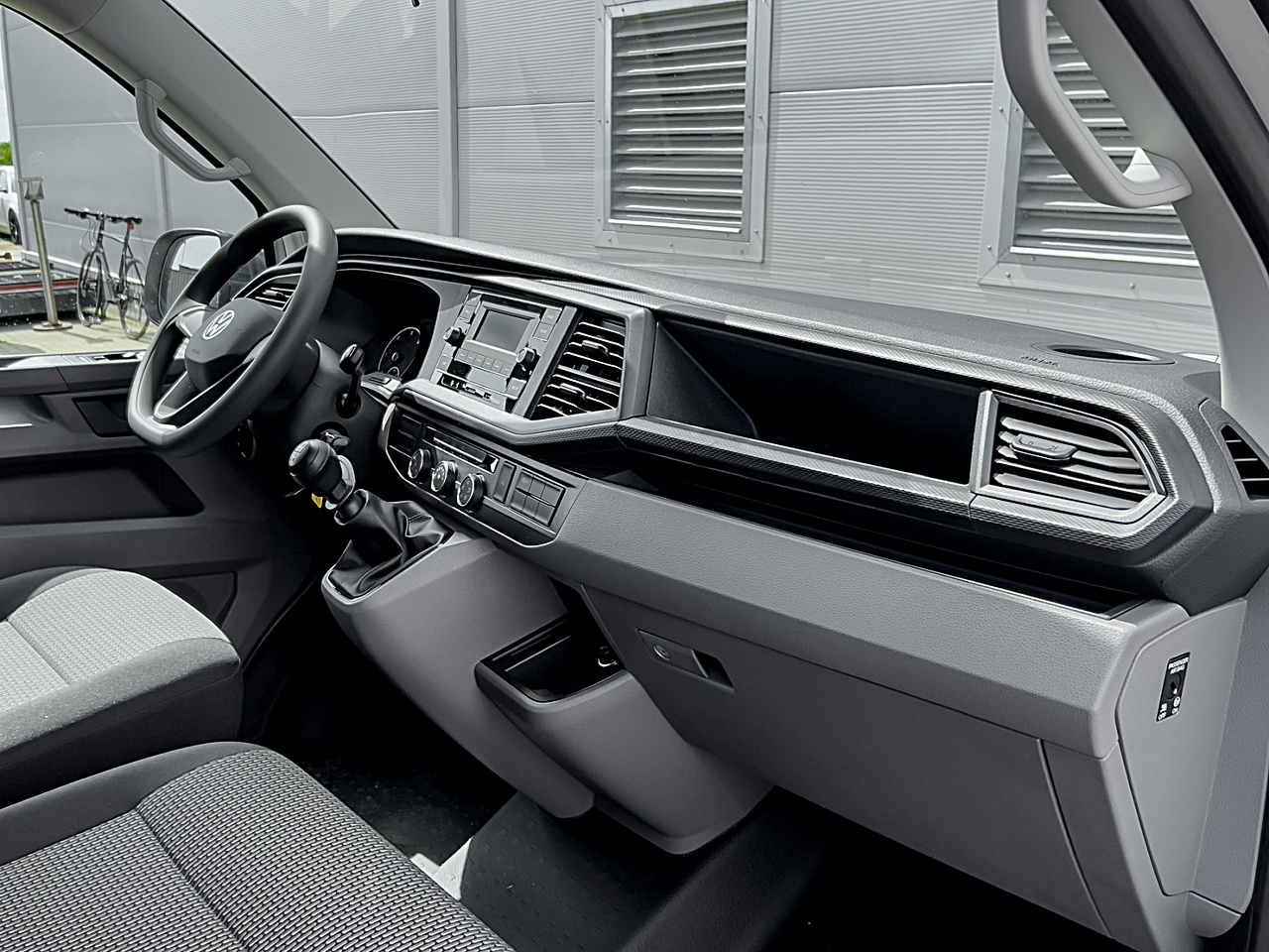 Bild 18 - T6.1 Transporter Kasten KR 2,0 l TDI Klima