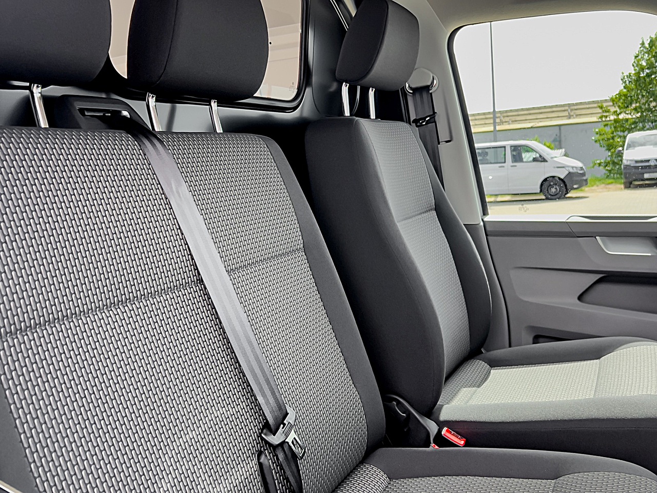 Bild 5 - Transporter 6.1 Kasten KR 2,0 TDI 81 kW 5-Gang