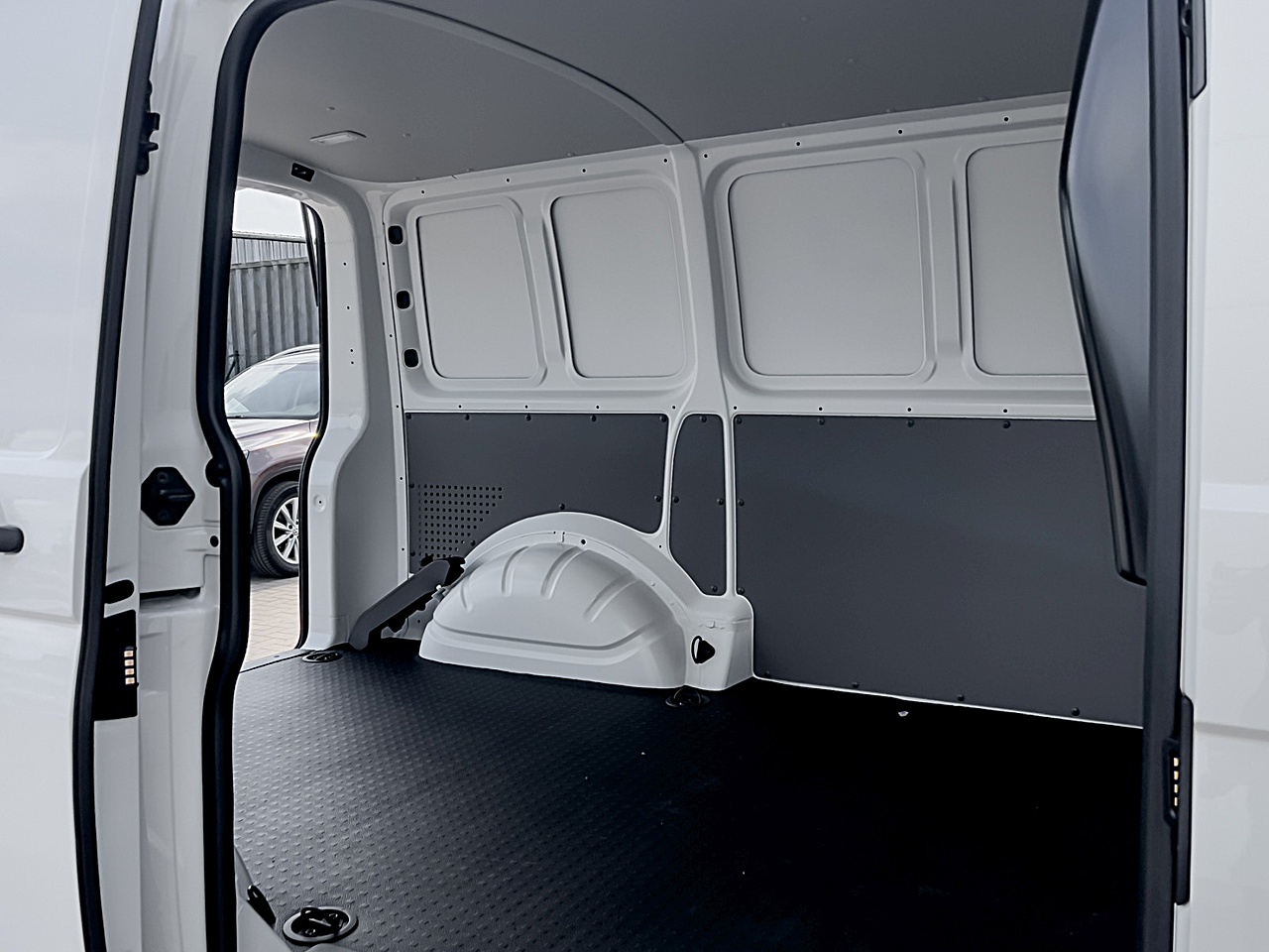 Bild 3 - Transporter 6.1 Kasten KR 2,0 l TDI 81 kW 5-Gang