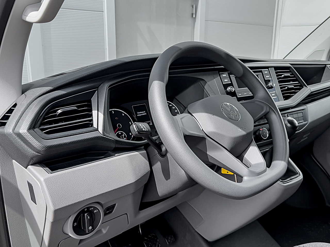 Bild 6 - Transporter 6.1 Kasten KR 2,0 l TDI 81 kW 5-Gang