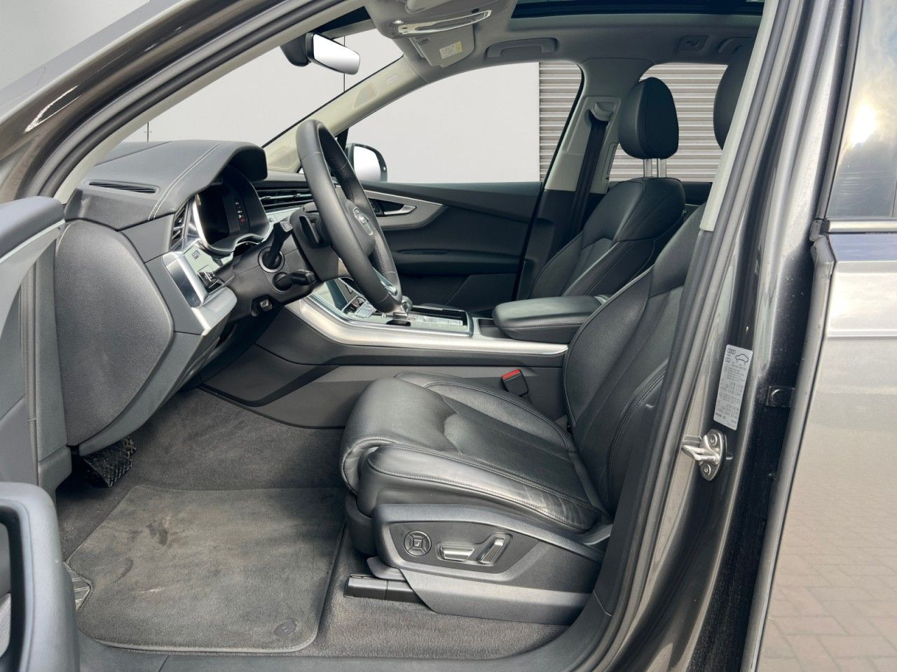 Bild 2 - Q7 50 TDI Panorama AHK Allradlenkung Head Up NSA