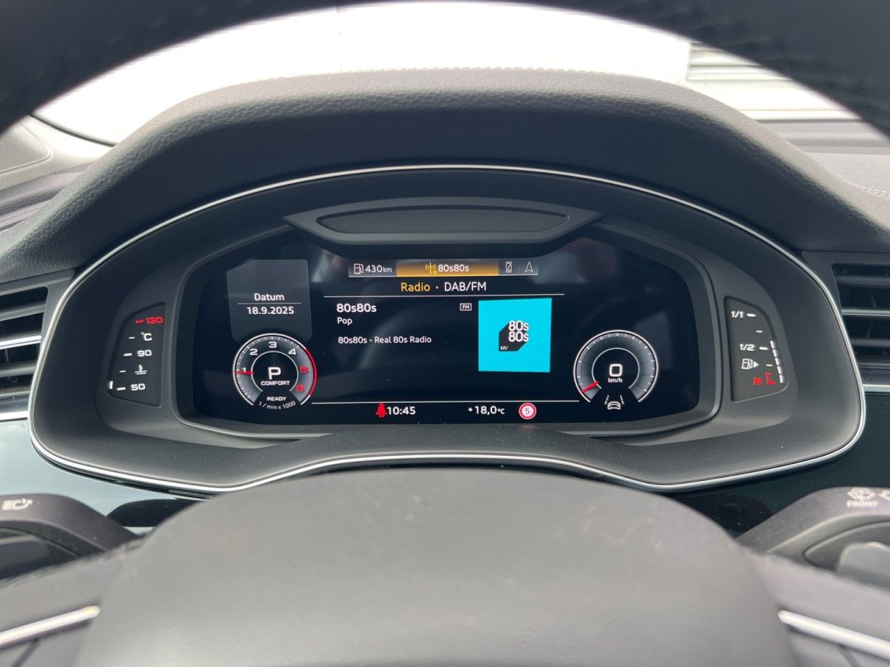 Bild 6 - Q7 50 TDI Panorama AHK Allradlenkung Head Up NSA