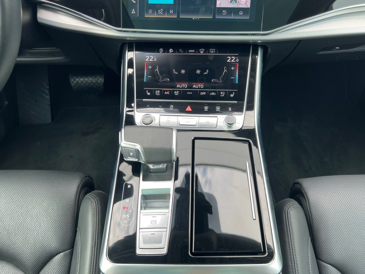 Bild 7 - Q7 50 TDI Panorama AHK Allradlenkung Head Up NSA