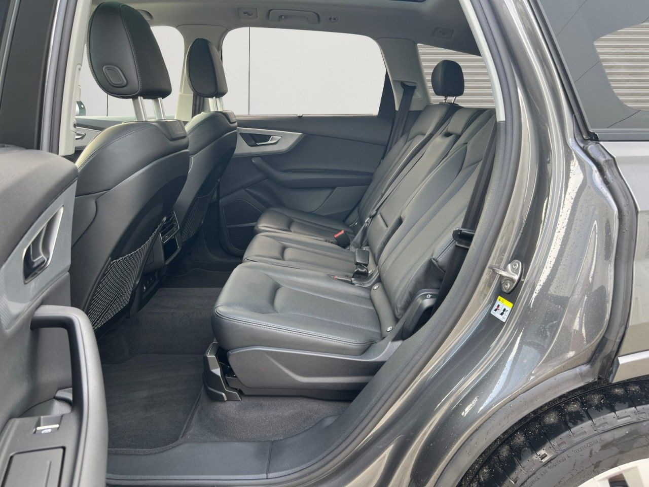 Bild 8 - Q7 50 TDI Panorama AHK Allradlenkung Head Up NSA