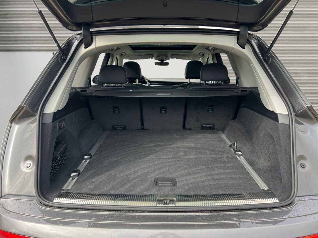 Bild 11 - Q7 50 TDI Panorama AHK Allradlenkung Head Up NSA