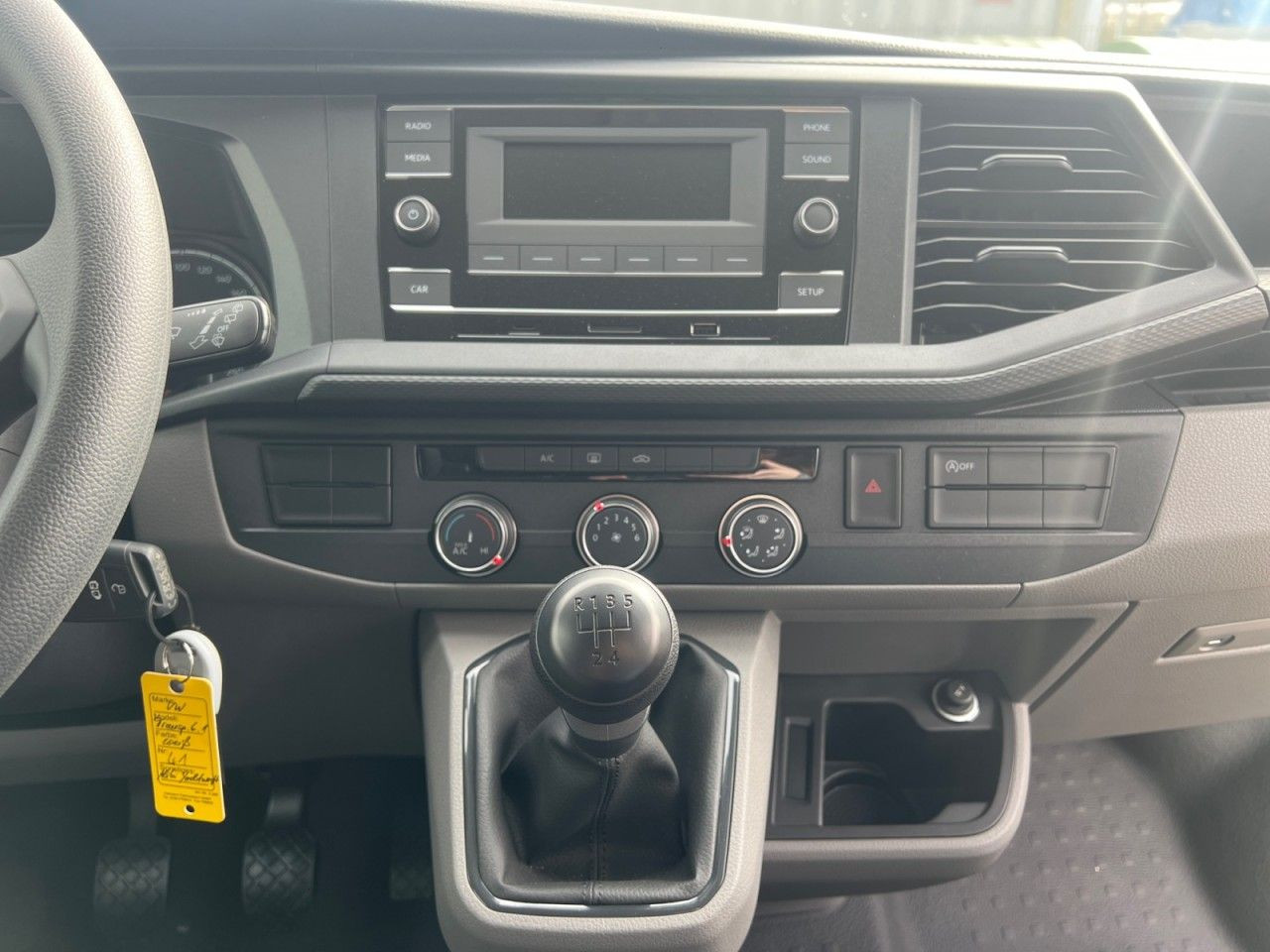 Bild 7 - T6.1 Transporter Kasten KR 2,0 l TDI Klima