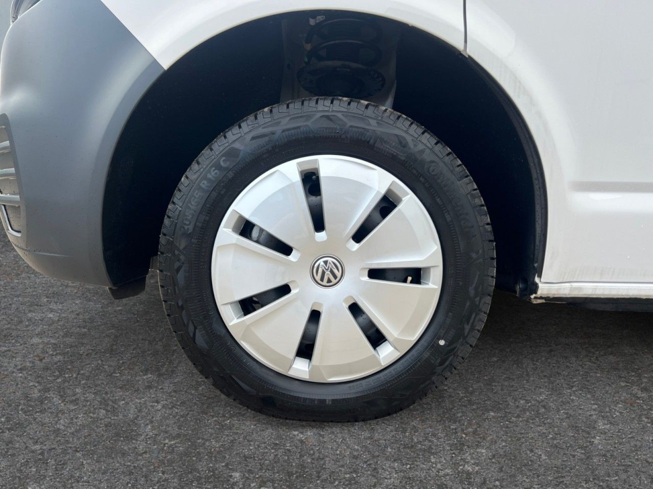 Bild 20 - T6.1 Transporter Kasten KR 2,0 l TDI Klima
